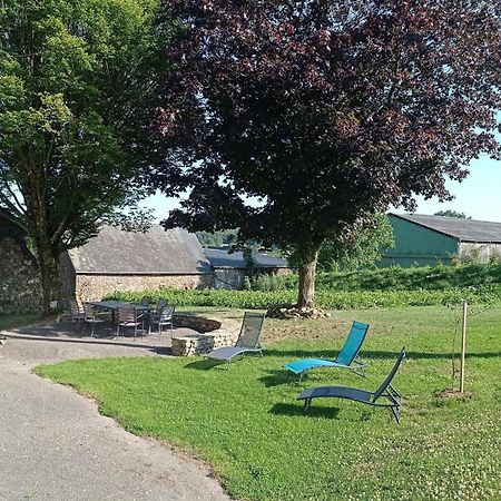 Gite Les Tongs Des Pres, Au Coeur Du Parc Normandie Maine Livaie Exterior foto